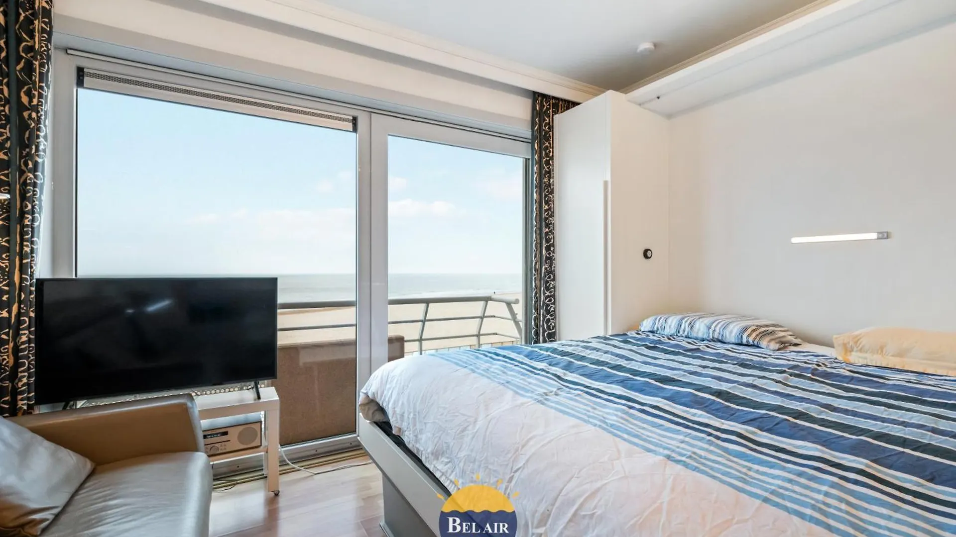 Zeezicht IX Cozy Studio With Sea View T26 Ostend 0*,  Belgium